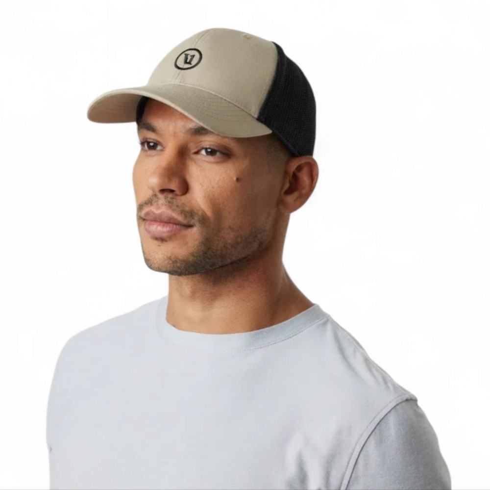 Vuori Flexfit Tech 110 Beige and Black Cap - Picture 2 of 2